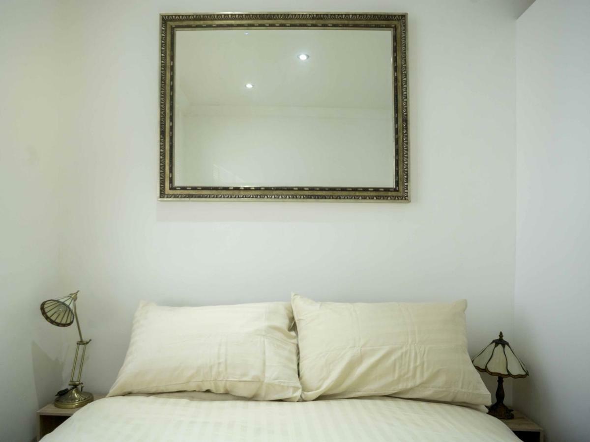 Appartement The Ploughman'S Rest à Hove Extérieur photo